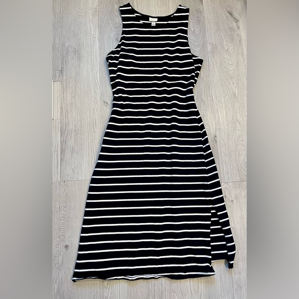 Women’s black and white striped dress size medium tan